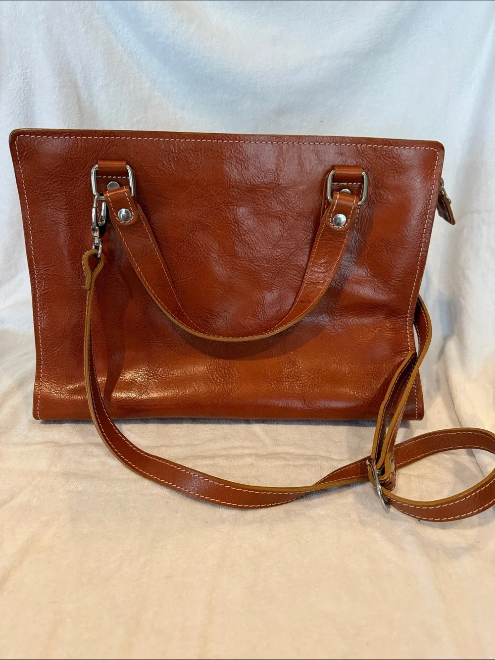 Leather Shoulder Tote Bag in Cognac Brown